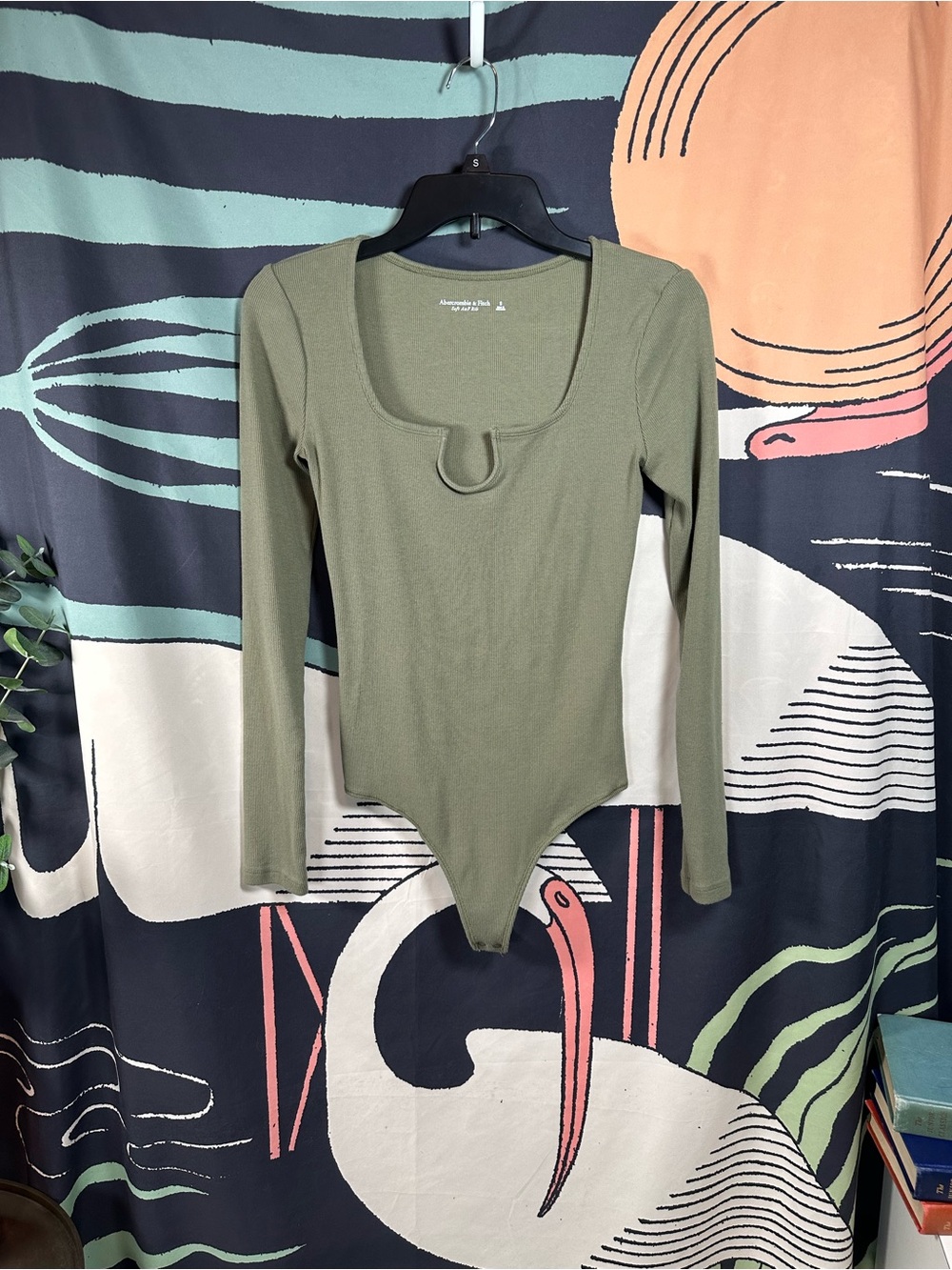 Abercrombie & Fitch Olive Green Long-Sleeve Scoop Neck Bodysuit